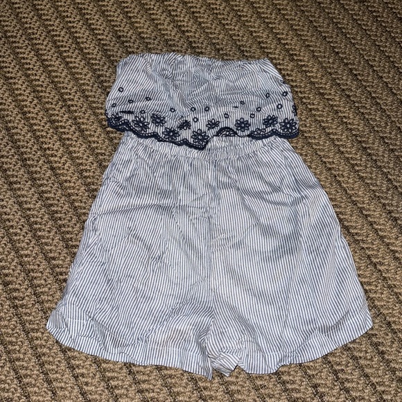 Jessica Simpson Romper - Picture 2 of 2